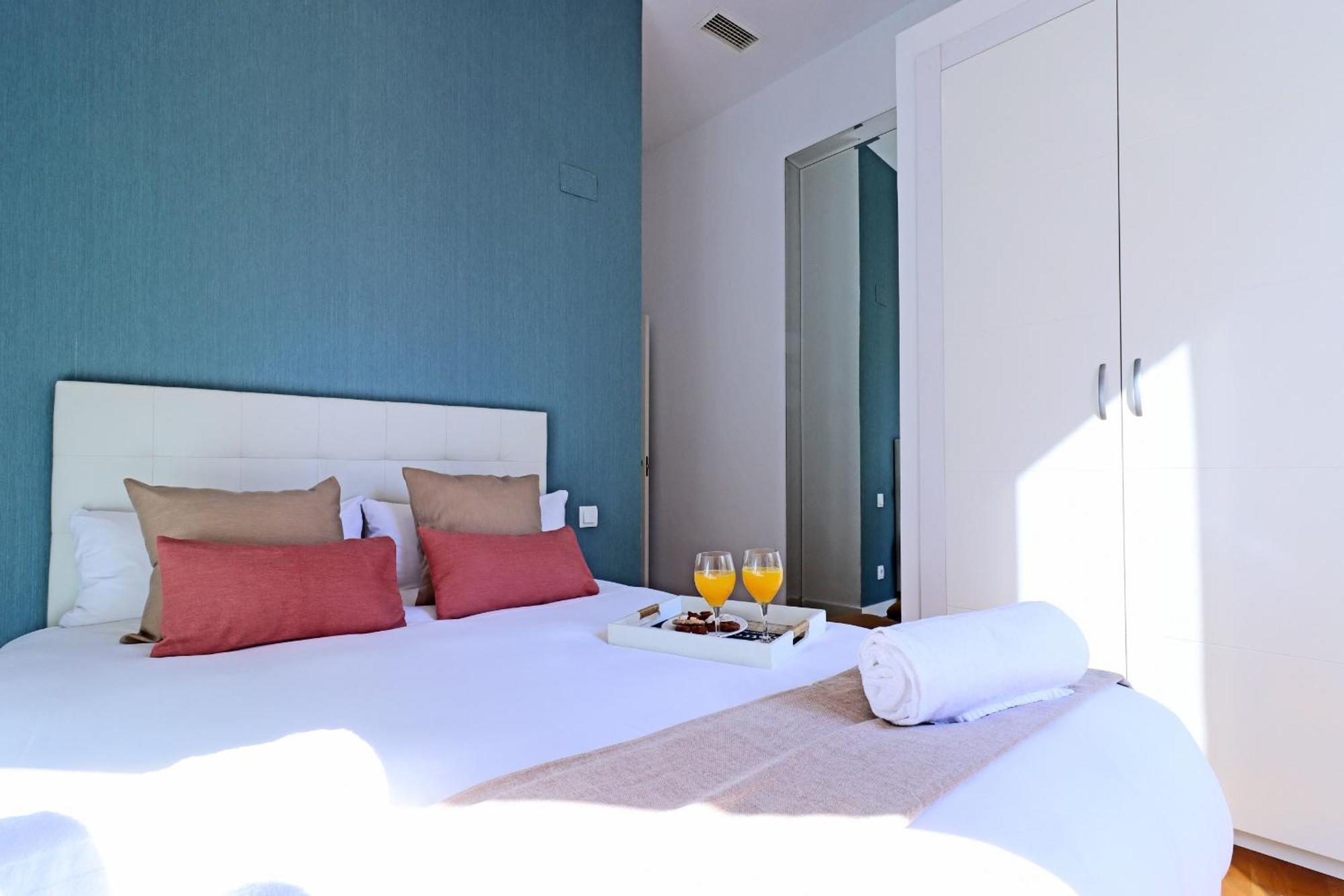 Chueca Suites Мадрид Екстериор снимка