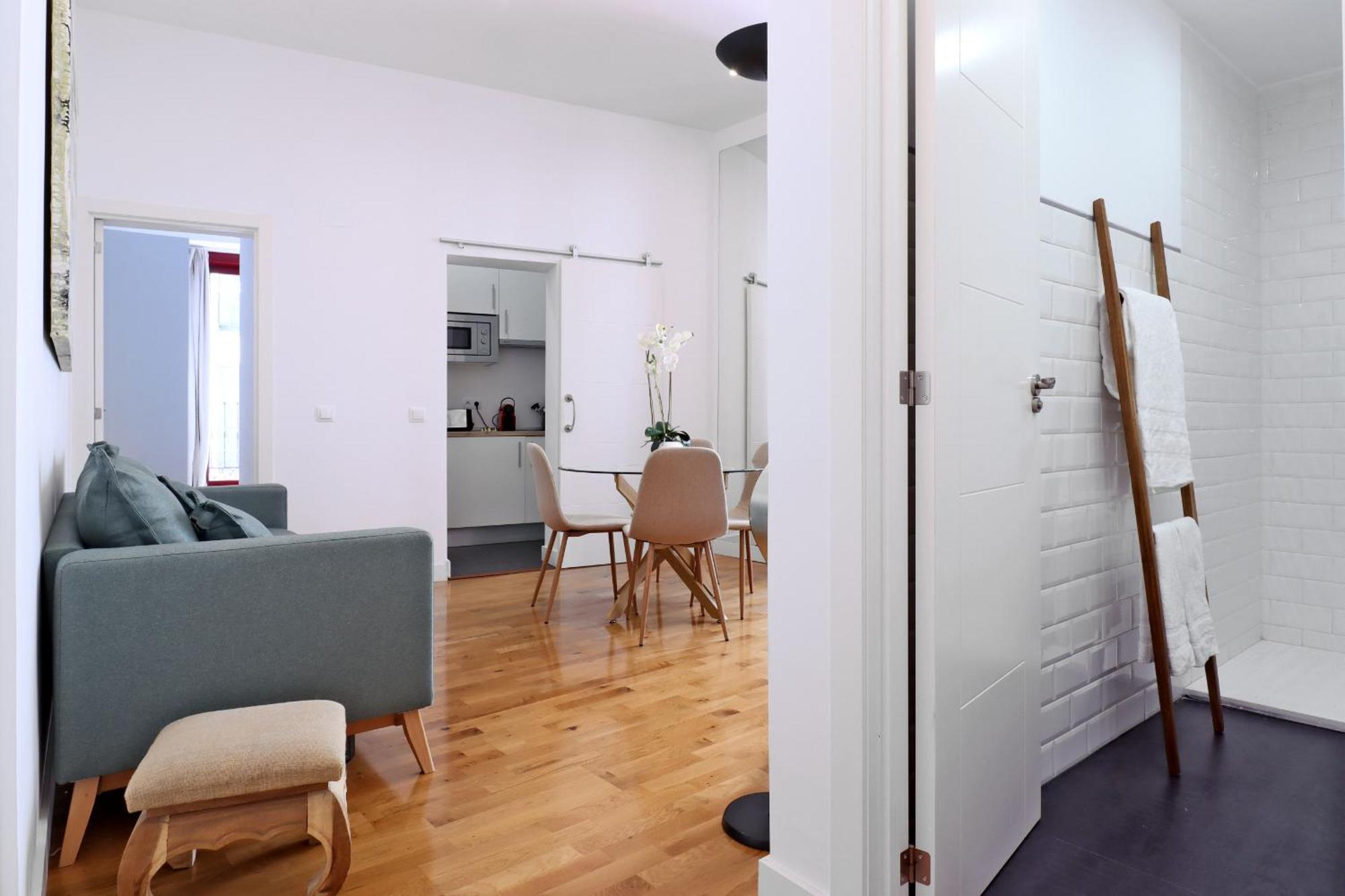 Chueca Suites Мадрид Екстериор снимка