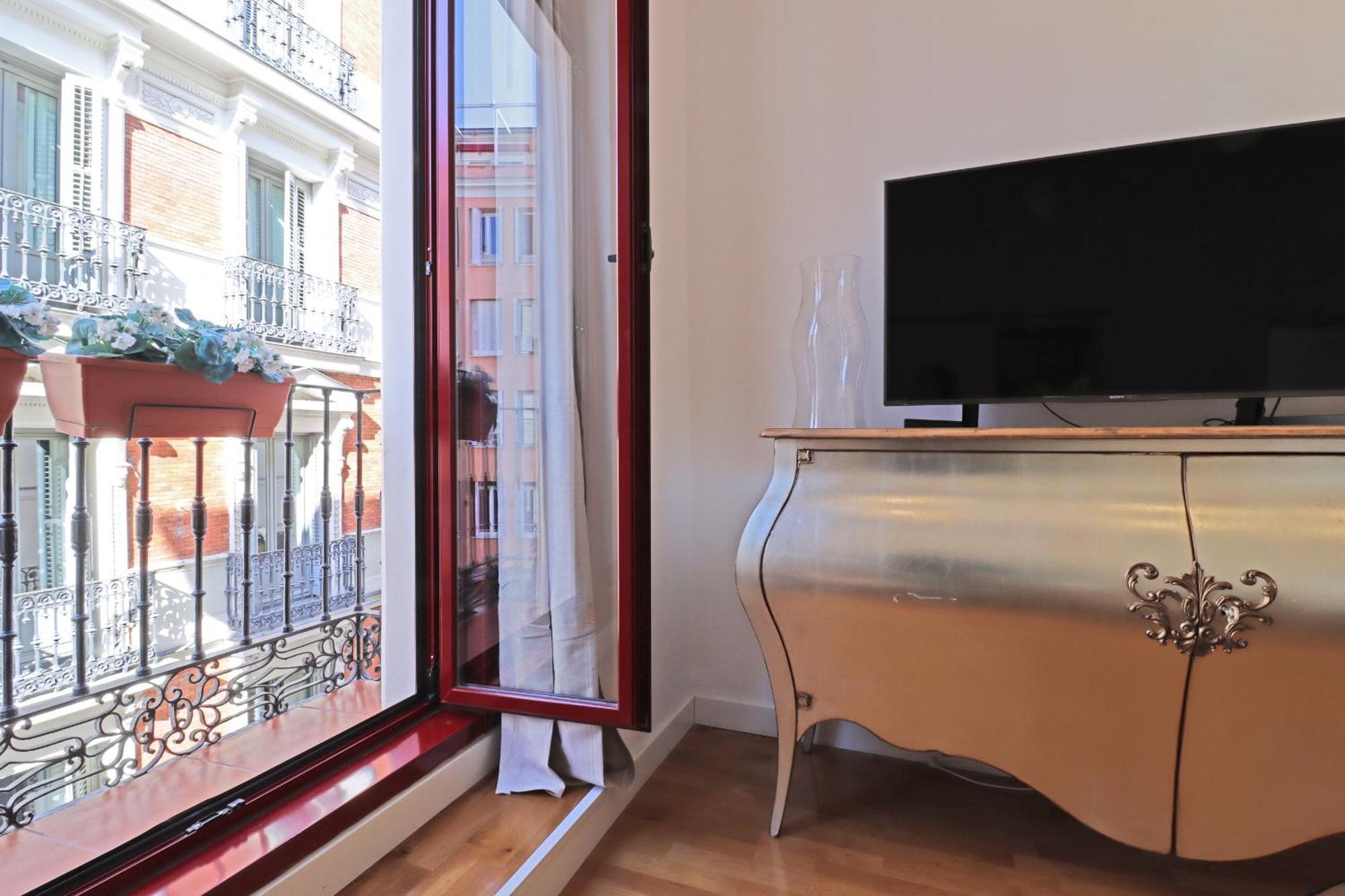 Chueca Suites Мадрид Екстериор снимка